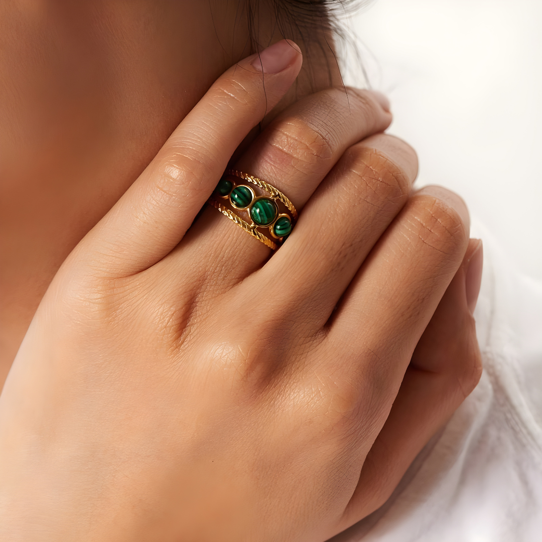 Anillo Amuleto- Moldavita