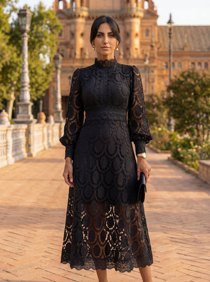Carmona - Vestido de Encaje Moderno