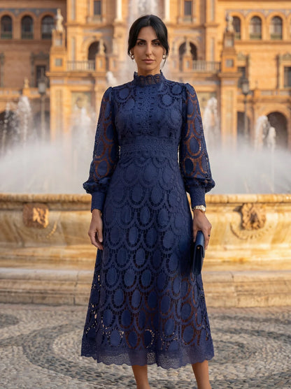 Carmona - Vestido de Encaje Moderno