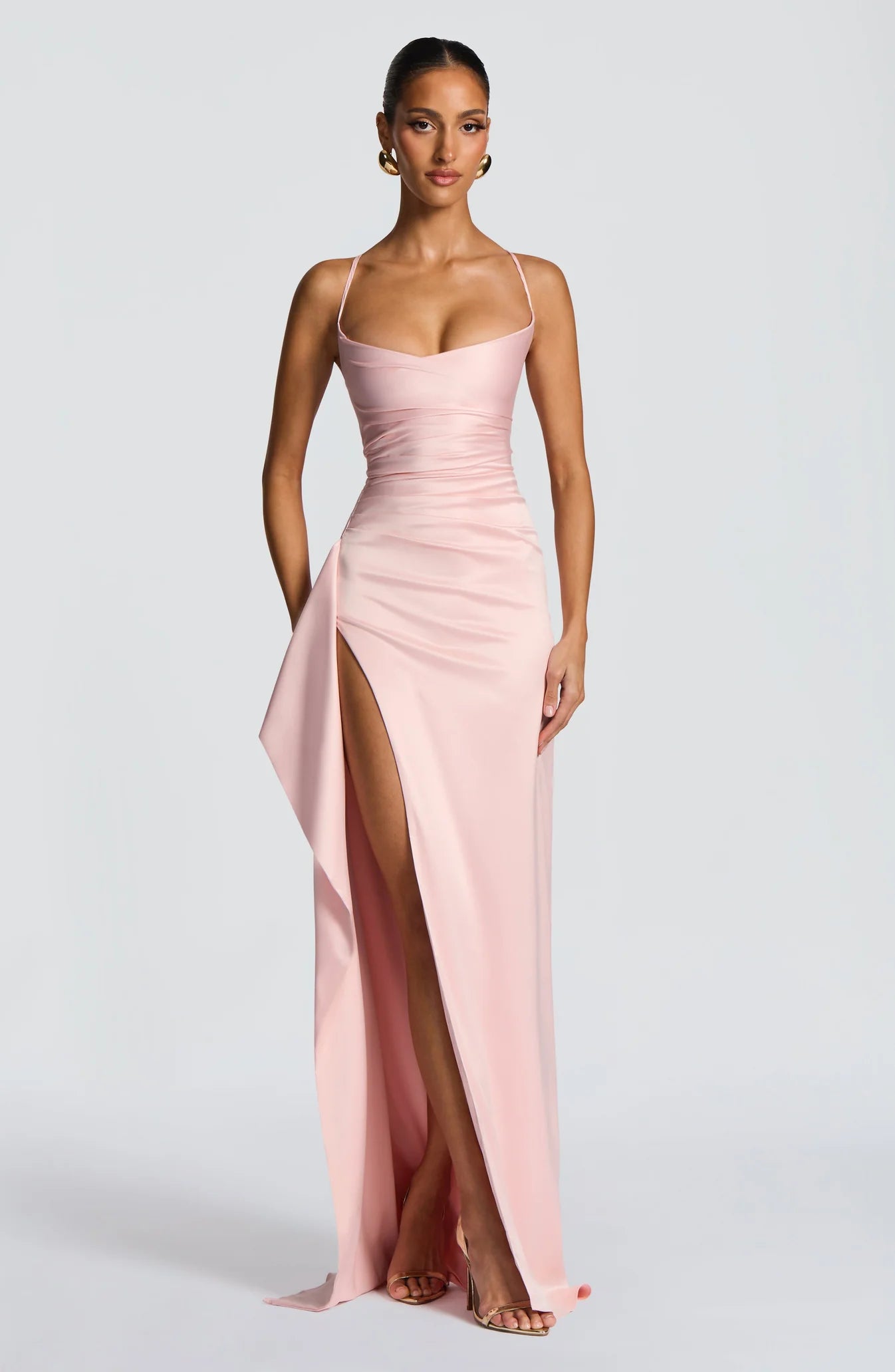 Kayla - Vestido largo de satén con abertura
