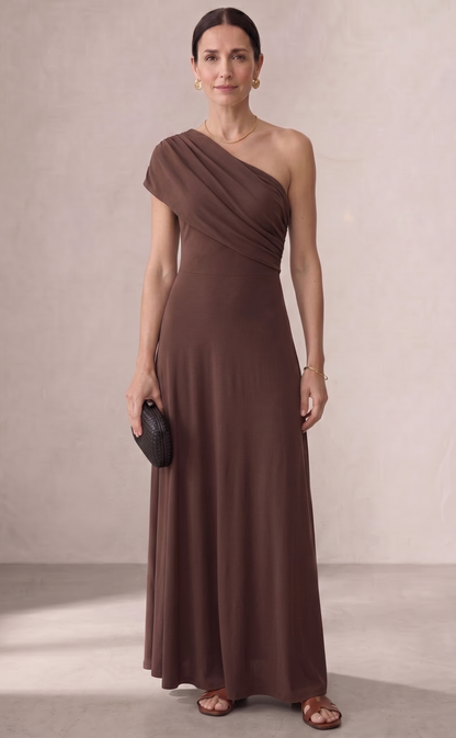 Silvia - Vestido Atemporal Elegante